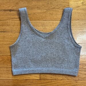 Amazon Ribbed V-Neck Crop Top in Gray